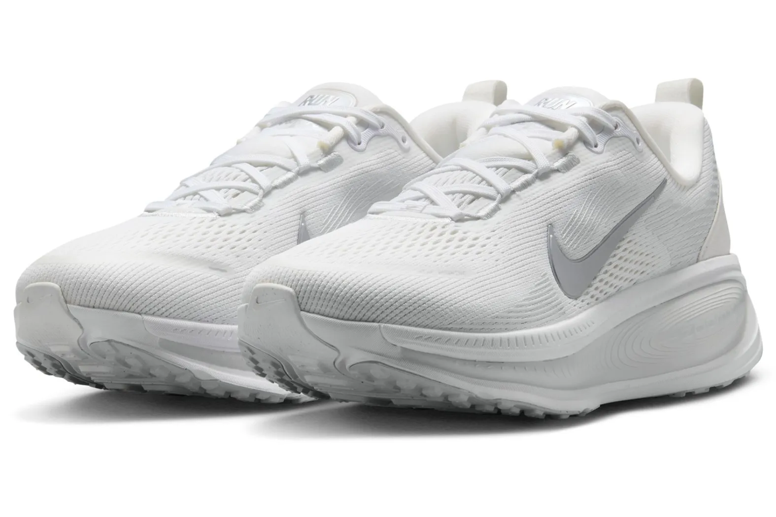 Nike Women's Vomero 18 White/metallic Silver